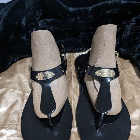 Michael Kors Jelly Sandals - Picture 6 of 6